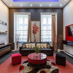 Apartment Exclusive Marilyn In The Heart Of