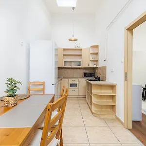 Apartment Venus - Opera Ii