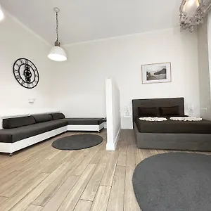 Trigon Palace Apartamento