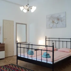 Апартаменты Friendly In The Center