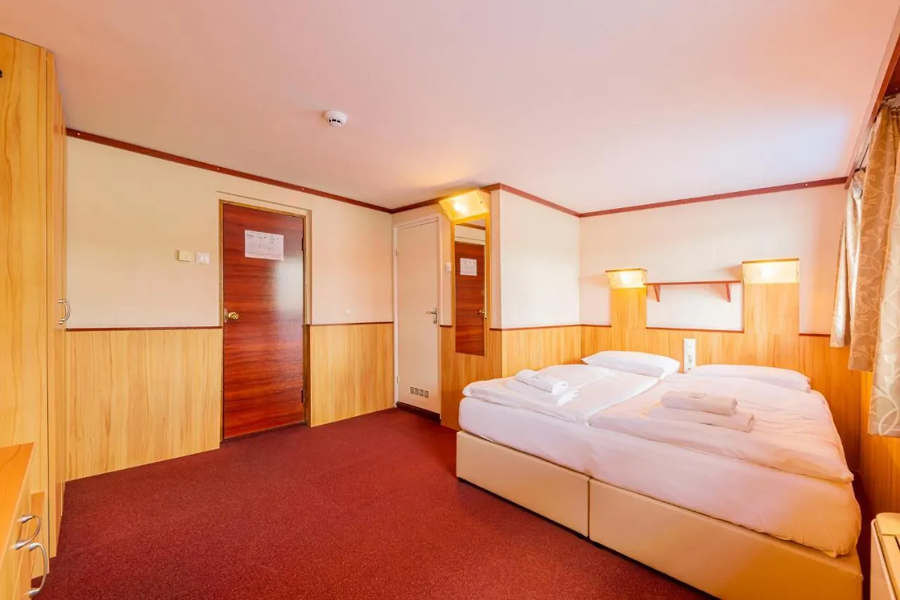 Botel Fortuna Boat Hotel Budapeste