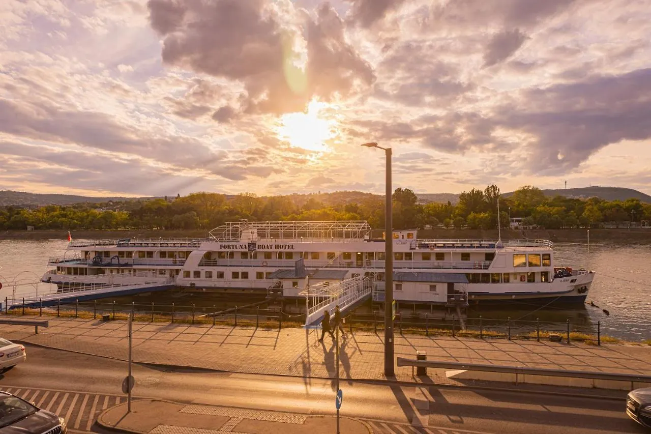 *** Botel Fortuna Boat Hotel Budapeste Hungria