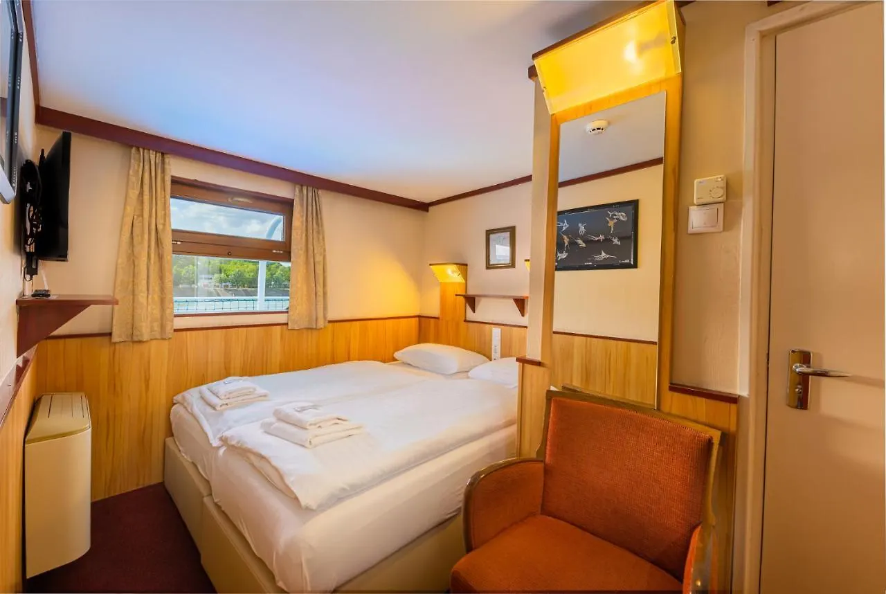 Fortuna Boat Hotel Budapest Botel