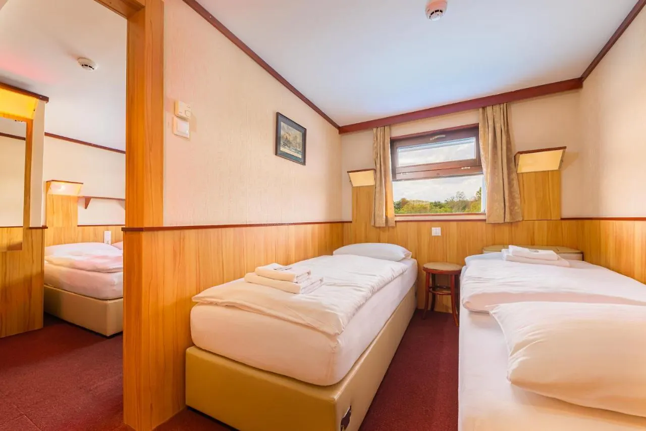 Fortuna Boat Hotel Budapest