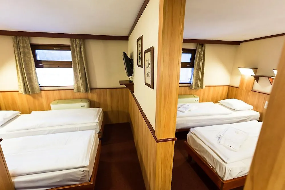 Fortuna Boat Hotel Budapest 3*,
