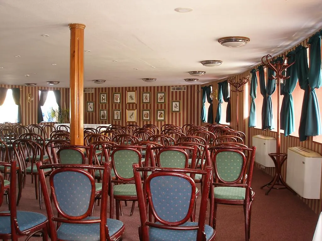 Fortuna Boat Hotel Budapest 3*,